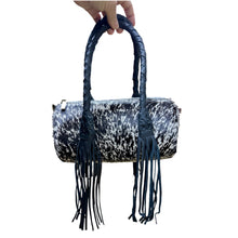 Load image into Gallery viewer, Barrel bag
