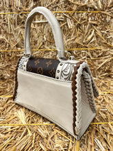 Load image into Gallery viewer, Valencia