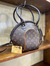 Load image into Gallery viewer, The Ellipse Vintage LV