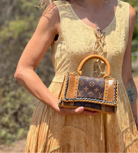 Load image into Gallery viewer, Valencia