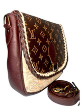 Load image into Gallery viewer, San Ynez Saddle Bag Embossed Ivory Rose/Brown