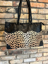 Load image into Gallery viewer, Super Sac Cheetah