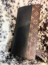 Load image into Gallery viewer, Designer Clutch