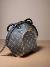 Load image into Gallery viewer, The Ellipse Vintage LV