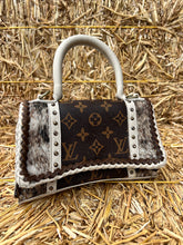 Load image into Gallery viewer, Valencia