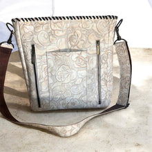 Load image into Gallery viewer, Antonia Medium Handbag
