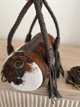 Load image into Gallery viewer, Barrel bag