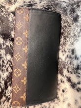 Load image into Gallery viewer, Designer Clutch