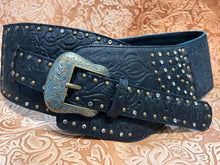 Load image into Gallery viewer, Cowgirls Waist Belt