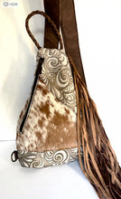 Load image into Gallery viewer, AMORE Sling Bag
