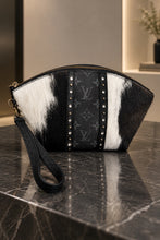 Load image into Gallery viewer, Jet Set Medium Leather Travel Kit / Cosmetic bag with designer striped