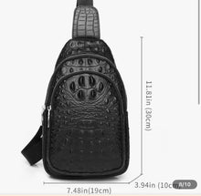 Load image into Gallery viewer, World traveler