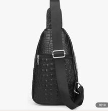 Load image into Gallery viewer, World traveler