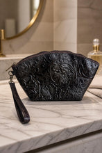 Load image into Gallery viewer, Jet Set Medium Leather Travel Kit / Cosmetic bag