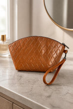 Load image into Gallery viewer, Jet Set Medium Leather Travel Kit / Cosmetic bag