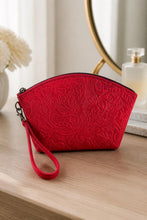 Load image into Gallery viewer, Jet Set Medium Leather Travel Kit / Cosmetic bag