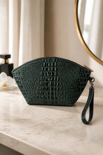 Load image into Gallery viewer, Jet Set Medium Leather Travel Kit / Cosmetic bag