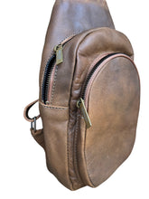 Load image into Gallery viewer, World traveler