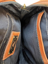 Load image into Gallery viewer, classic world traveler