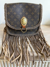 Load image into Gallery viewer, Vintage Saint Cloud large in Crazy Horse leather