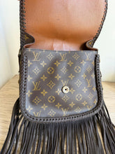 Load image into Gallery viewer, Vintage Saint Cloud large in Dark Brown leather
