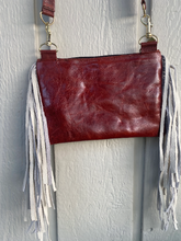 Load image into Gallery viewer, Kathy Sigle Art for Sergios Collection Crossbody