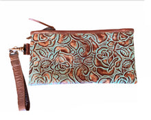 Load image into Gallery viewer, Sergios Wristlets