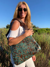 Load image into Gallery viewer, Tiffany Shoulder bag in Embossed Leather