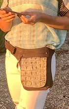 Load image into Gallery viewer, Cookie’s pax hip-hugger bag