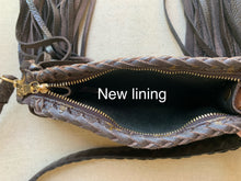 Load image into Gallery viewer, Louis Vuitton Vintage Pochette