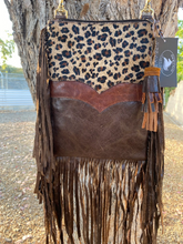 Load image into Gallery viewer, Cristina Leopard with Hipster Clip