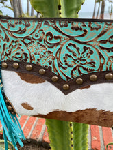 Load image into Gallery viewer, Victoria Crossbody Medium