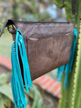 Load image into Gallery viewer, Victoria Crossbody Medium