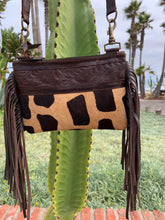 Load image into Gallery viewer, Cowhide Jirafa print crossbody/hipster