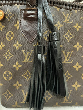 Load image into Gallery viewer, TASSELS double, 4 inches ,loop around handles tassels