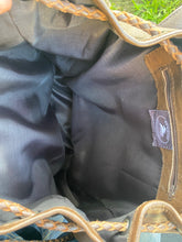 Load image into Gallery viewer, Tote made with genuine leather and cowhide hair on .