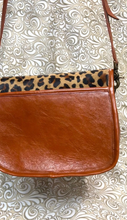 Load image into Gallery viewer, Santa Barbara Saddle bag style with leopard print cowhide