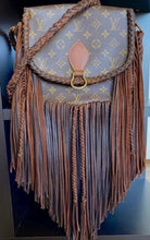 Load image into Gallery viewer, Authentic Louis Vuitton Saint Claud vintage revamped