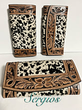 Load image into Gallery viewer, Beautiful hand crafted Hand tooled cowhide wallet