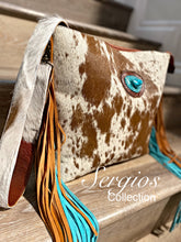 Load image into Gallery viewer, Tote made with genuine leather and cowhide hair on .