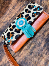 Load image into Gallery viewer, Wallet,wristlet,belt wallet,Cellphone carry all