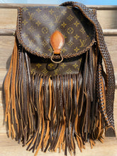 Load image into Gallery viewer, Authentic Louis Vuitton Saint Claud vintage revamped
