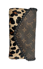Load image into Gallery viewer, Envelope Wallet (Leather/ Cowhide/ LV)