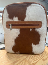 Load image into Gallery viewer, Cowhide Backpack