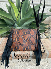 Load image into Gallery viewer, Crossbody with Snake print