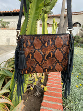Load image into Gallery viewer, Crossbody with Snake print