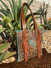 Load image into Gallery viewer, Sergios shoulder bag with cheetah Hyde with Fringes