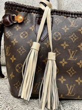 Load image into Gallery viewer, TASSELS double, 4 inches ,loop around handles tassels