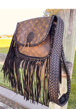Load image into Gallery viewer, Authentic Louis Vuitton Saint Claud vintage revamped