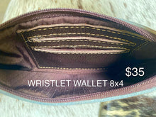 Load image into Gallery viewer, Wristlet made in cowhide
